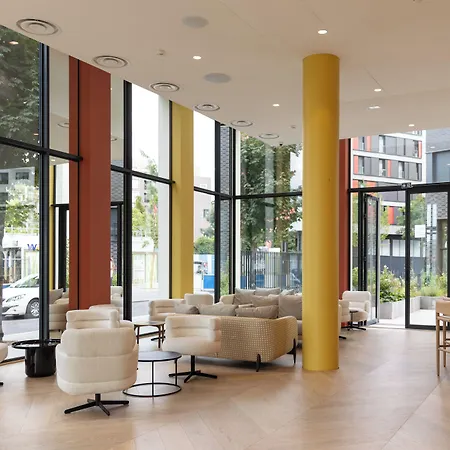 Hotel Kyriad Prestige Paris 4*