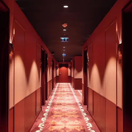 Kyriad Prestige Paris Asnières