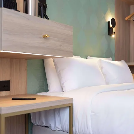Hotel Kyriad Prestige Paris 4*
