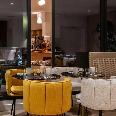 Hotel Kyriad Prestige Paris